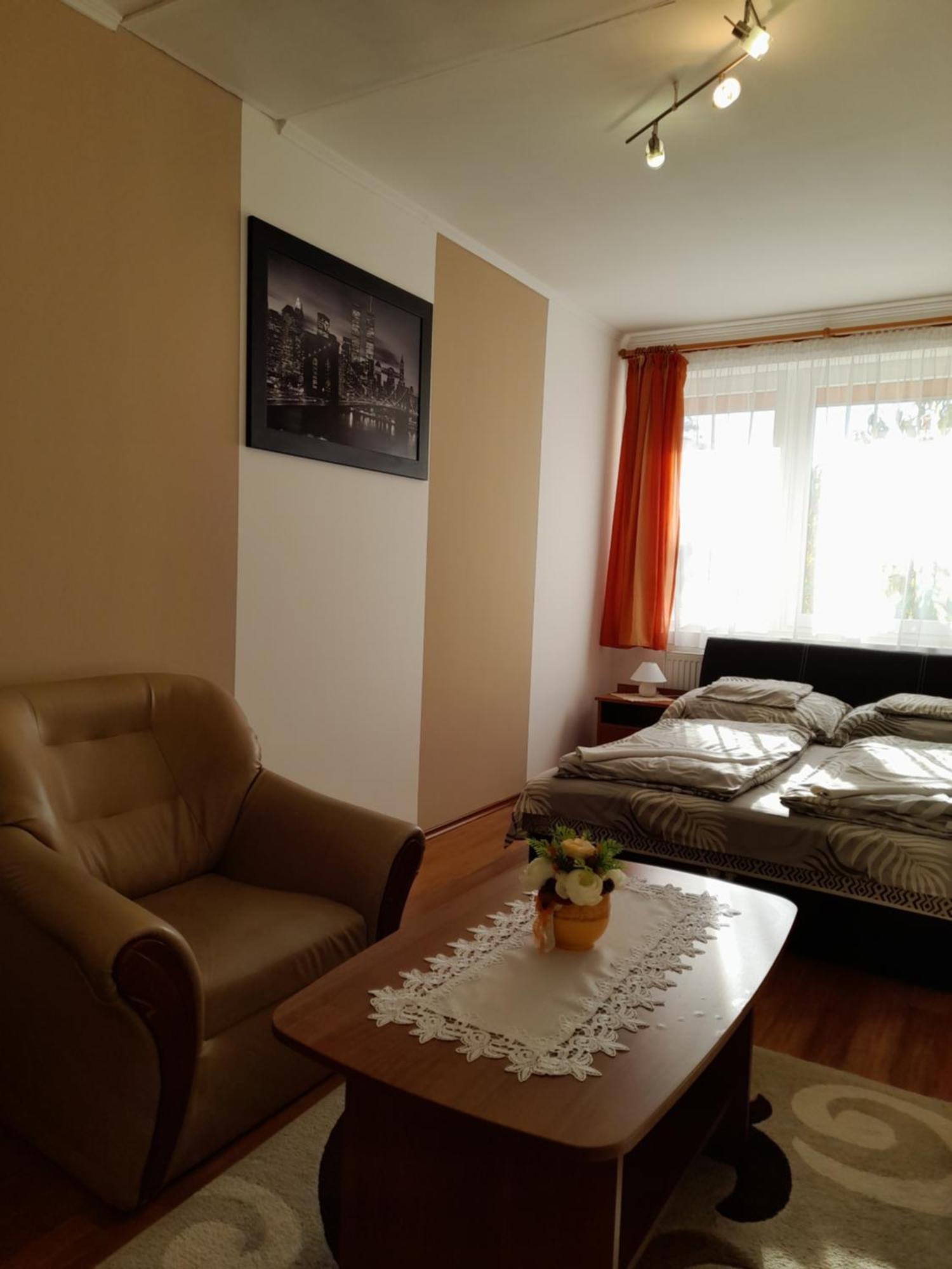 Vadrozsa Vendeghaz-Apartman Demjén Exterior foto