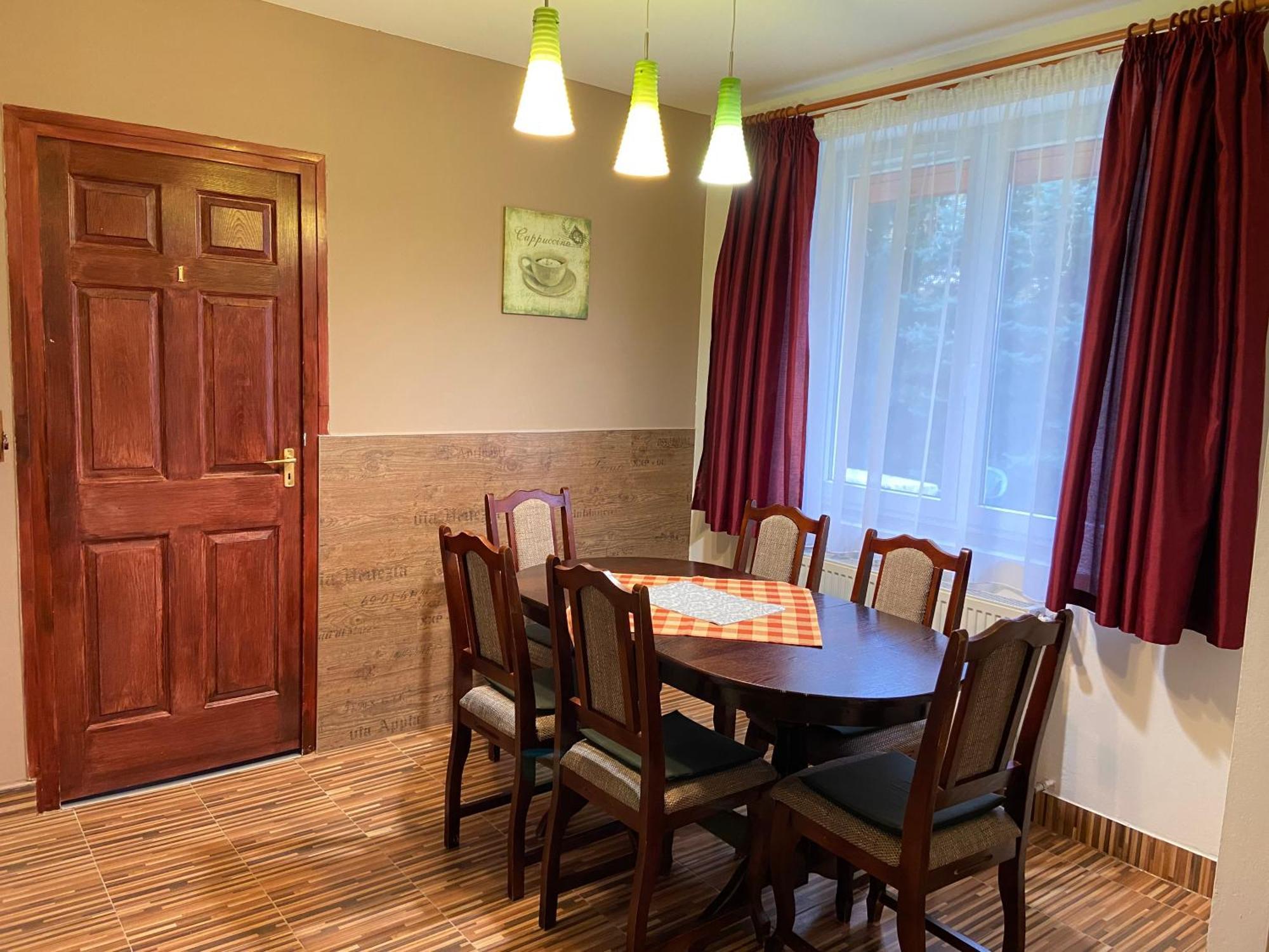 Vadrozsa Vendeghaz-Apartman Demjén Exterior foto